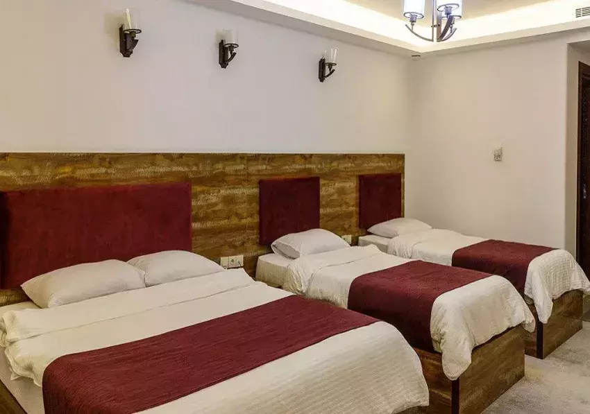 Alibaba https://cdn.alibaba.ir/ostorage/hotel-accommodation-images/685faeeba1e6f83605b73abd_چهار تخته.webp